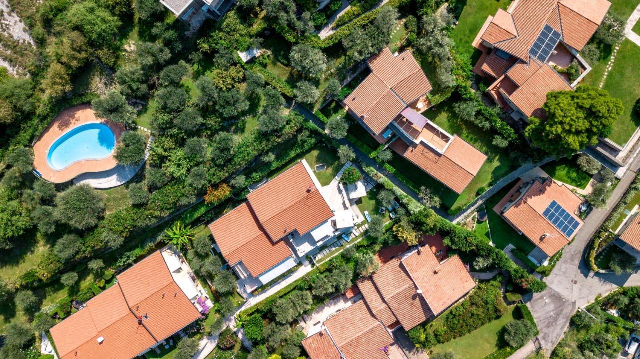 Casa Antichita Villa Torri Del Benaco Exterior photo